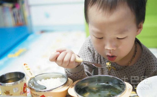 婴幼儿餐具最好用什么材质,婴幼儿餐具材质选择现状评估解析说明,科学分析解释定义_Linux21.62.16