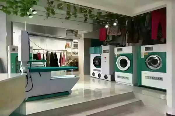 干洗店炸损衣服