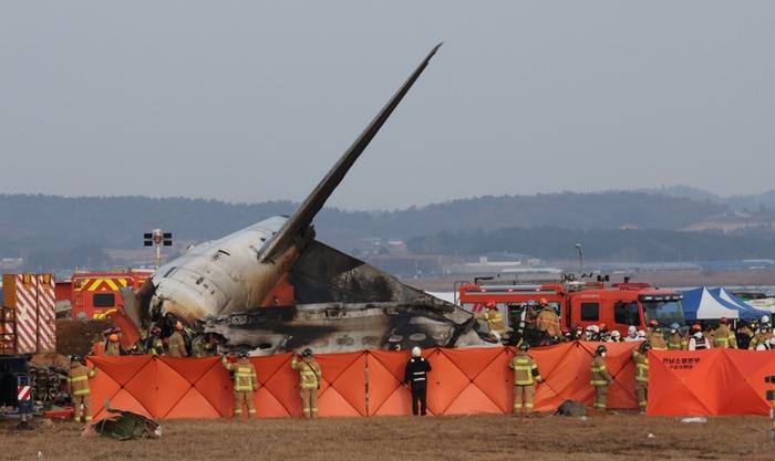 韩客机碰撞爆炸事故