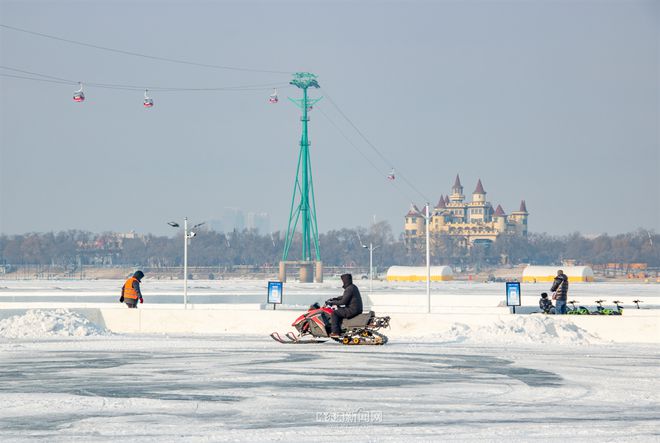 哈尔滨松花江冰雪嘉年华明日试开园