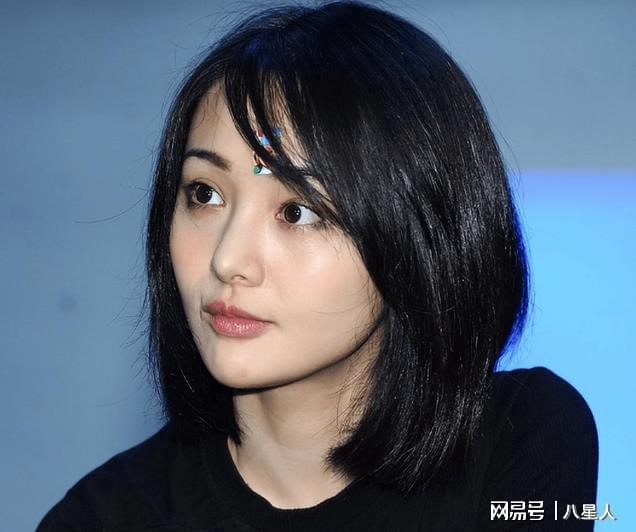 郑爽晒女儿5岁庆生照